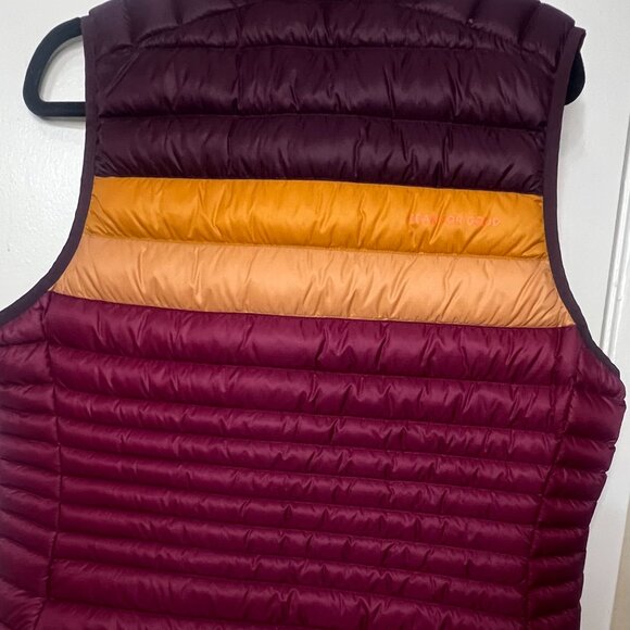 Cotopaxi Fuego Down Vest - Women's Blackberry & Jam 800 Fill NWT - Picture 4 of 4
